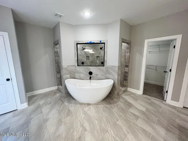 $559,000 | 261 Poplar Lane, Holly Springs, MS 38635