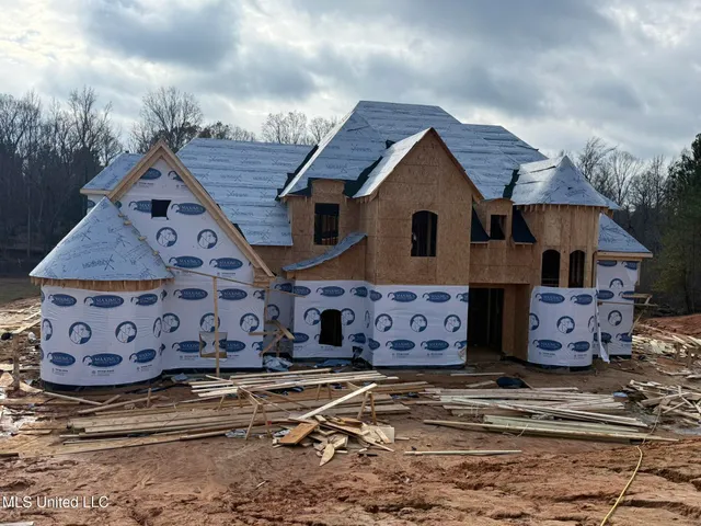 $559,000 | 261 Poplar Lane, Holly Springs, MS 38635