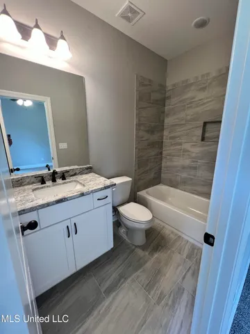 $559,000 | 261 Poplar Lane, Holly Springs, MS 38635