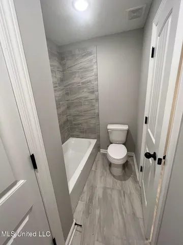 $559,000 | 261 Poplar Lane, Holly Springs, MS 38635