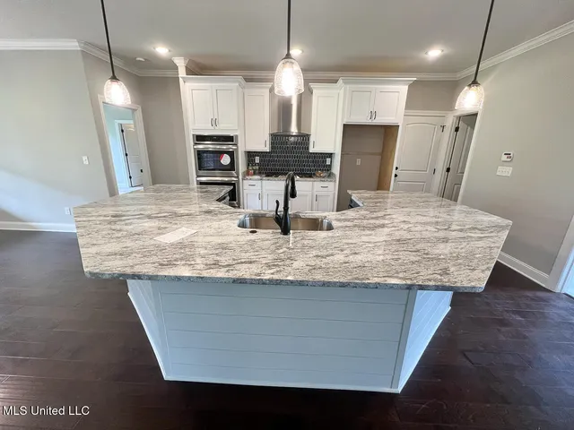 $559,000 | 261 Poplar Lane, Holly Springs, MS 38635