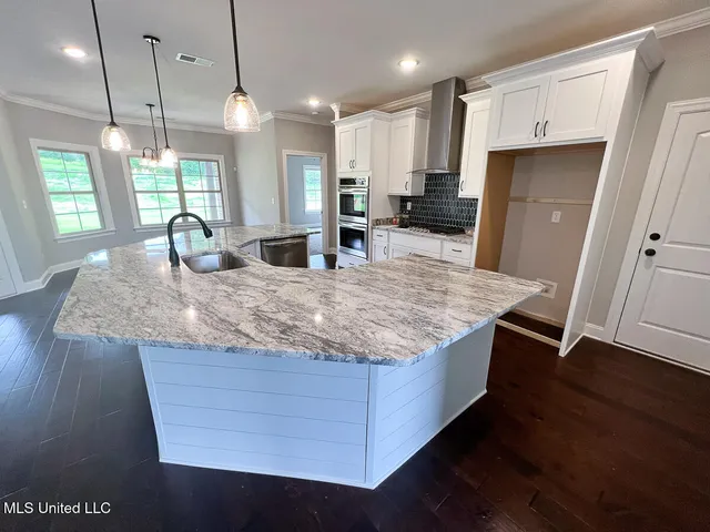 $559,000 | 261 Poplar Lane, Holly Springs, MS 38635