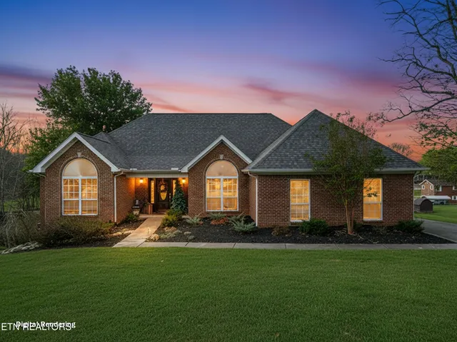 $549,000 | 4900 Hundred Oaks Drive, Morristown, TN 37813
