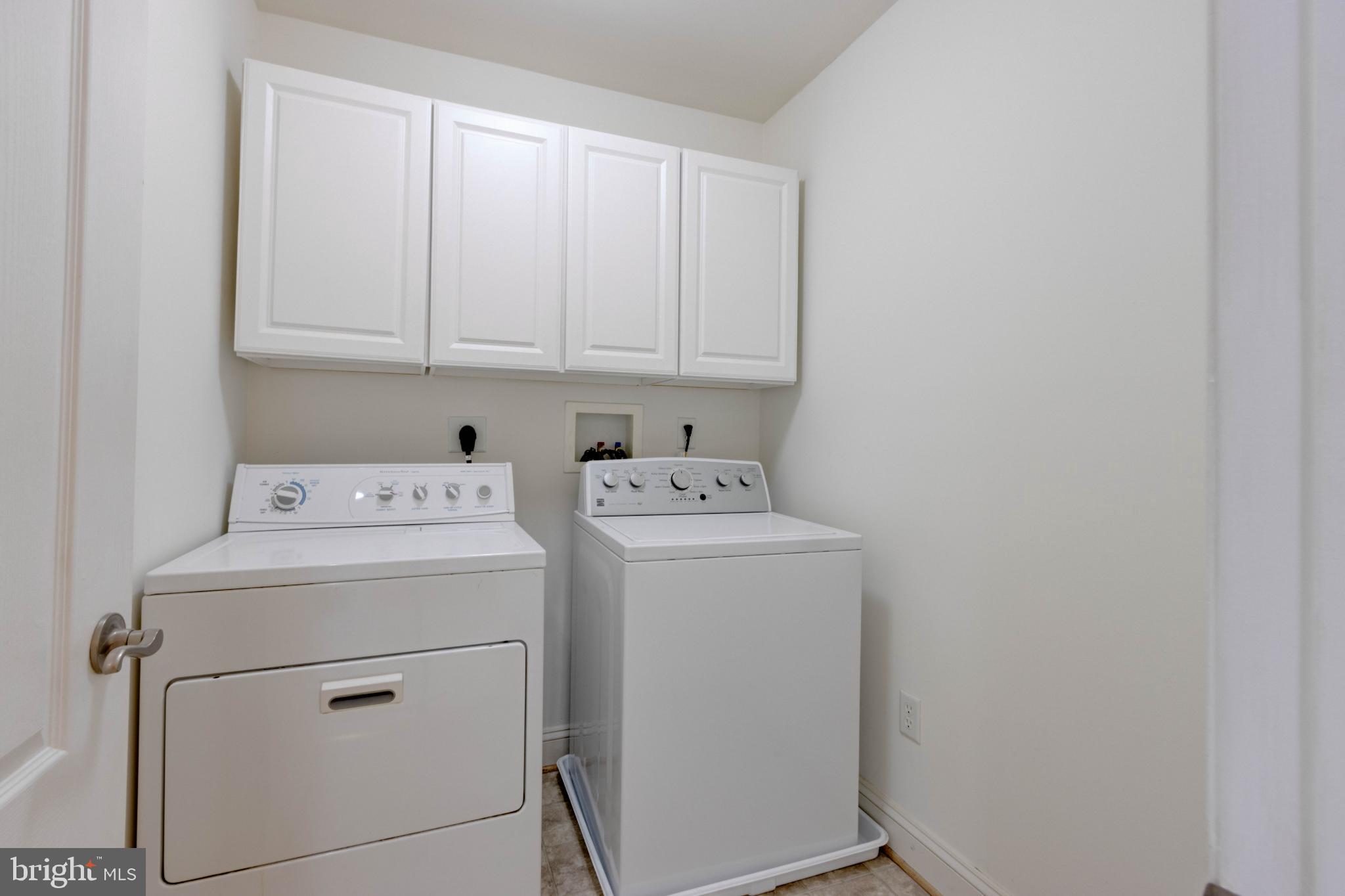 2629 Raptor Drive Odenton, MD 21113 - Photo 14 of 20 a utility room with dryer and washer
