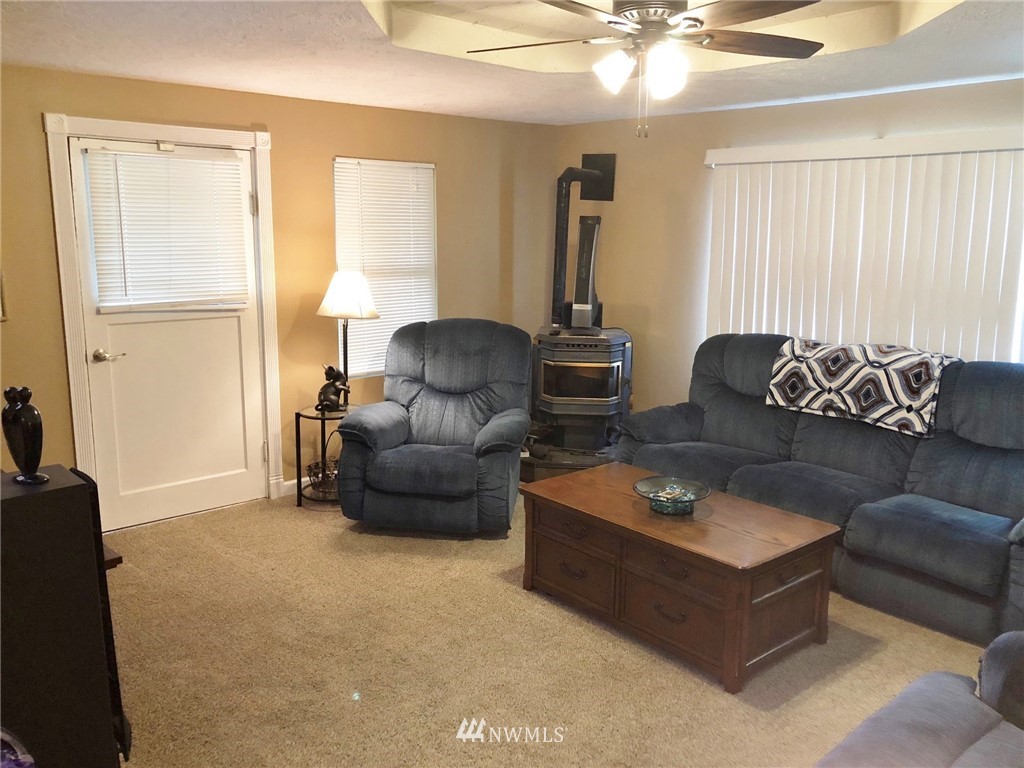 1745 South Cloverdale Road Kalama, WA 98625 - Photo 12 of 25 Gallery Image 12