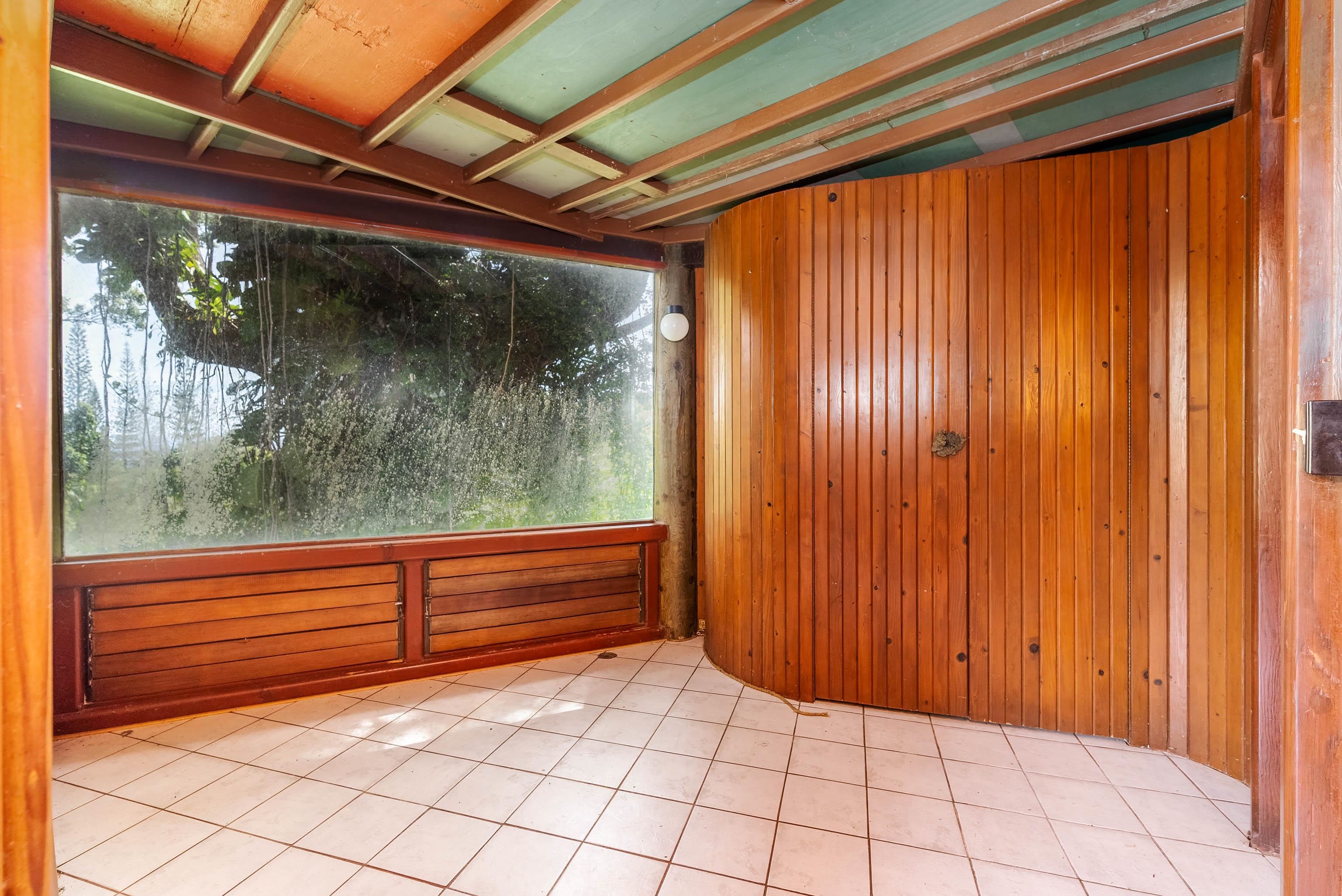 810 Nahiku Road Haiku, HI 96708 - Photo 24 of 50 a view of a entryway door