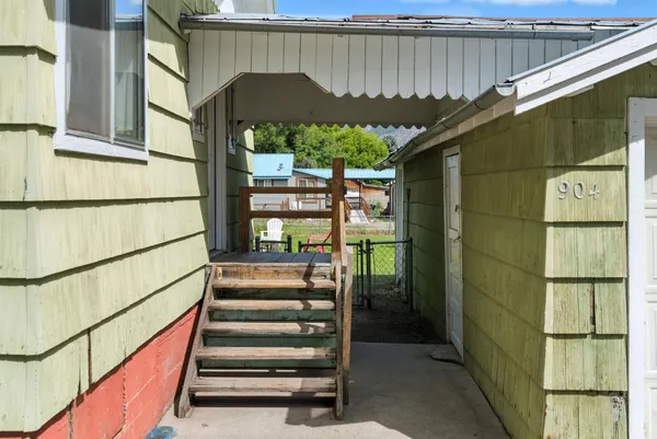 $299,999 | 904 Kruger Street, Chewelah, WA 99109