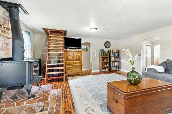 $299,999 | 904 Kruger Street, Chewelah, WA 99109