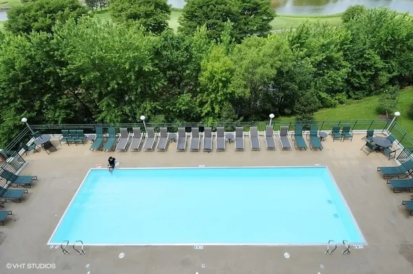 $2,275 | 6420 Double Eagle Drive, Unit 603, Woodridge, IL 60517