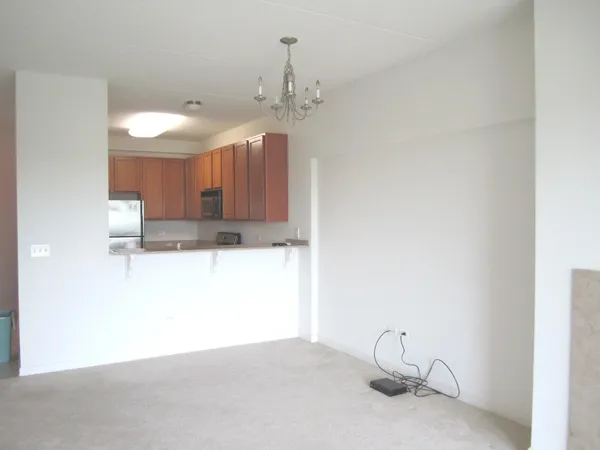 $2,275 | 6420 Double Eagle Drive, Unit 603, Woodridge, IL 60517