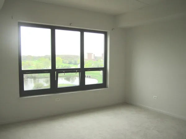 $2,275 | 6420 Double Eagle Drive, Unit 603, Woodridge, IL 60517