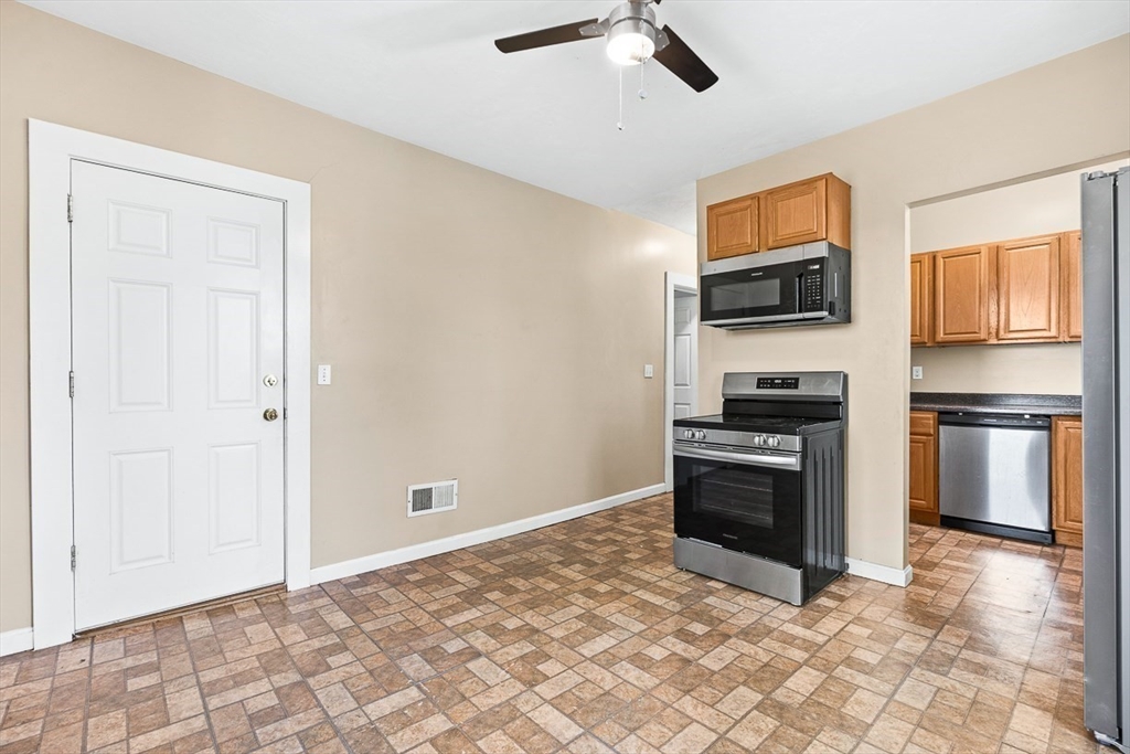 18 St Clair Street, Unit 3 Lynn, MA 01902 - Photo 10 of 36