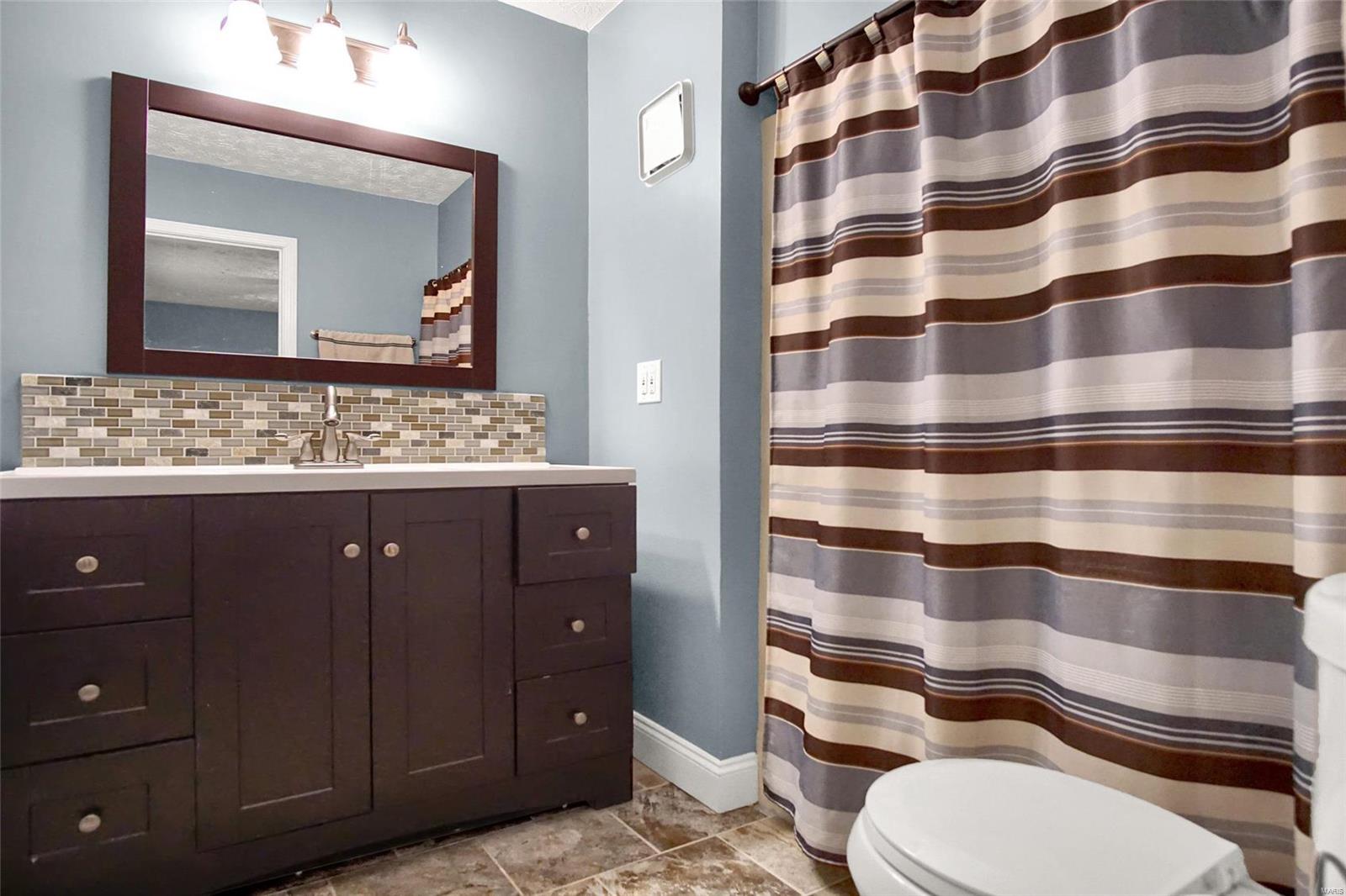 957 Long Branch Road Troy, IL 62294 - Photo 21 of 36 Gallery Image 21