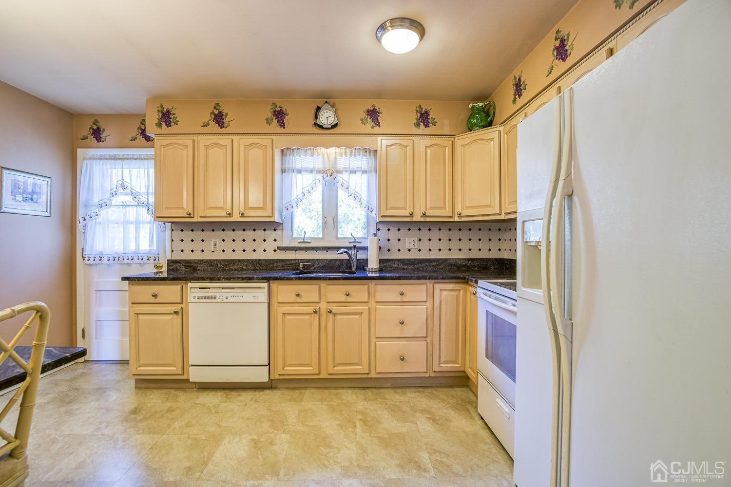 249 Clinton Road North Brunswick, NJ 08902 - Photo 7 of 43 Gallery Image 7