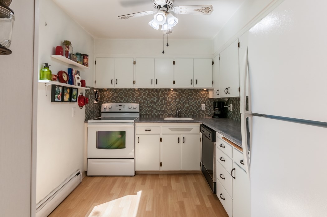 250 North Raymond Road, Unit C6 Spokane Valley, WA 99206 - Photo 8 of 20