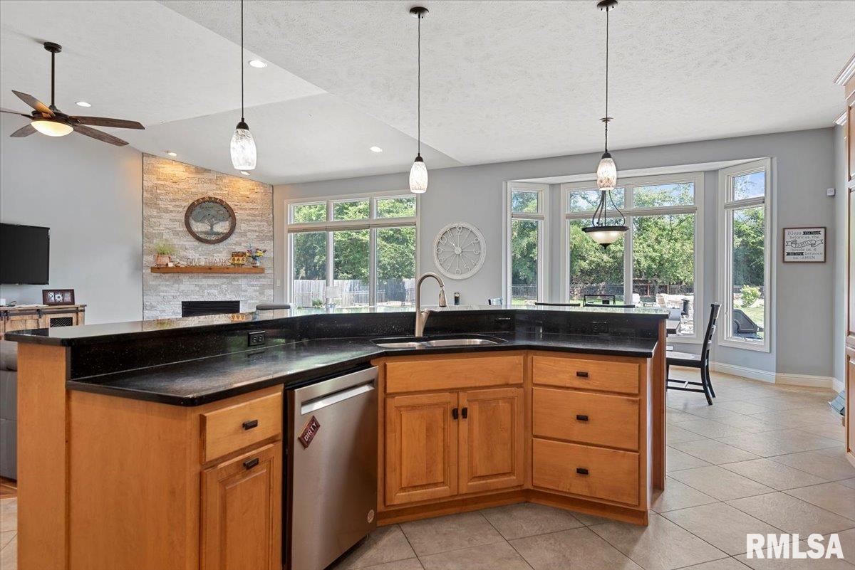 207 Cumberland Drive Rochester, IL 62563 - Photo 25 of 100 Gallery Image 25