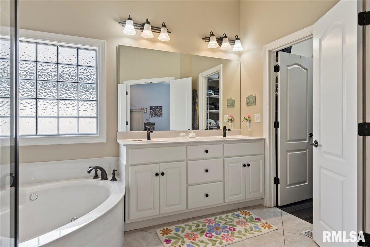 207 Cumberland Drive Rochester, IL 62563 - Photo 44 of 100 Gallery Image 44