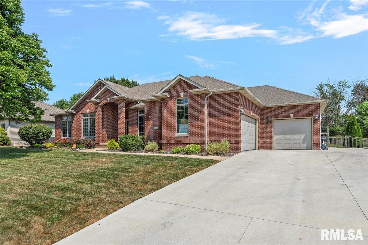 207 Cumberland Drive Rochester, IL 62563 - Photo 8 of 100 Gallery Image 8