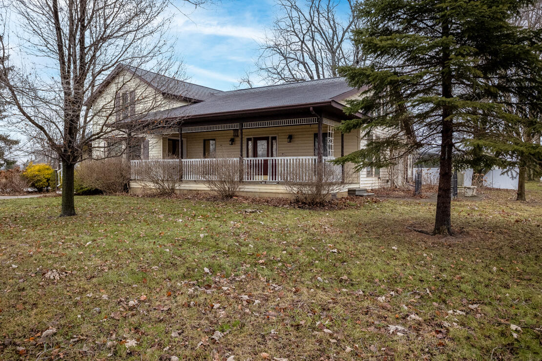 660 Snedeker Road North Webberville, MI 48892 - Photo 1 of 68 0N0A4417-Edit
