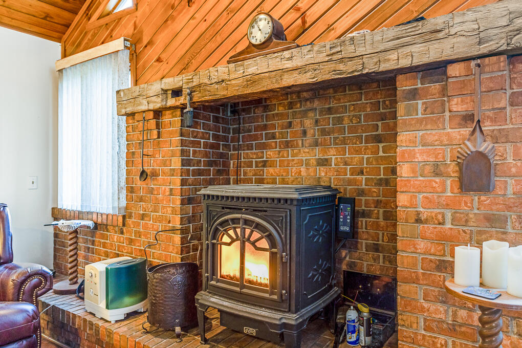 660 Snedeker Road North Webberville, MI 48892 - Photo 14 of 68 0N0A4530-HDR