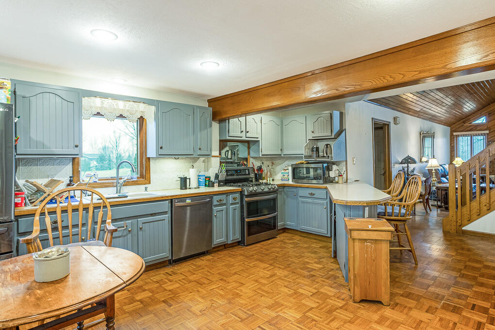 660 Snedeker Road North Webberville, MI 48892 - Photo 18 of 68 0N0A4547-HDR