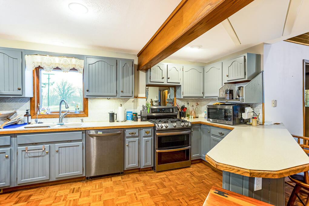 660 Snedeker Road North Webberville, MI 48892 - Photo 19 of 68 0N0A4550-HDR