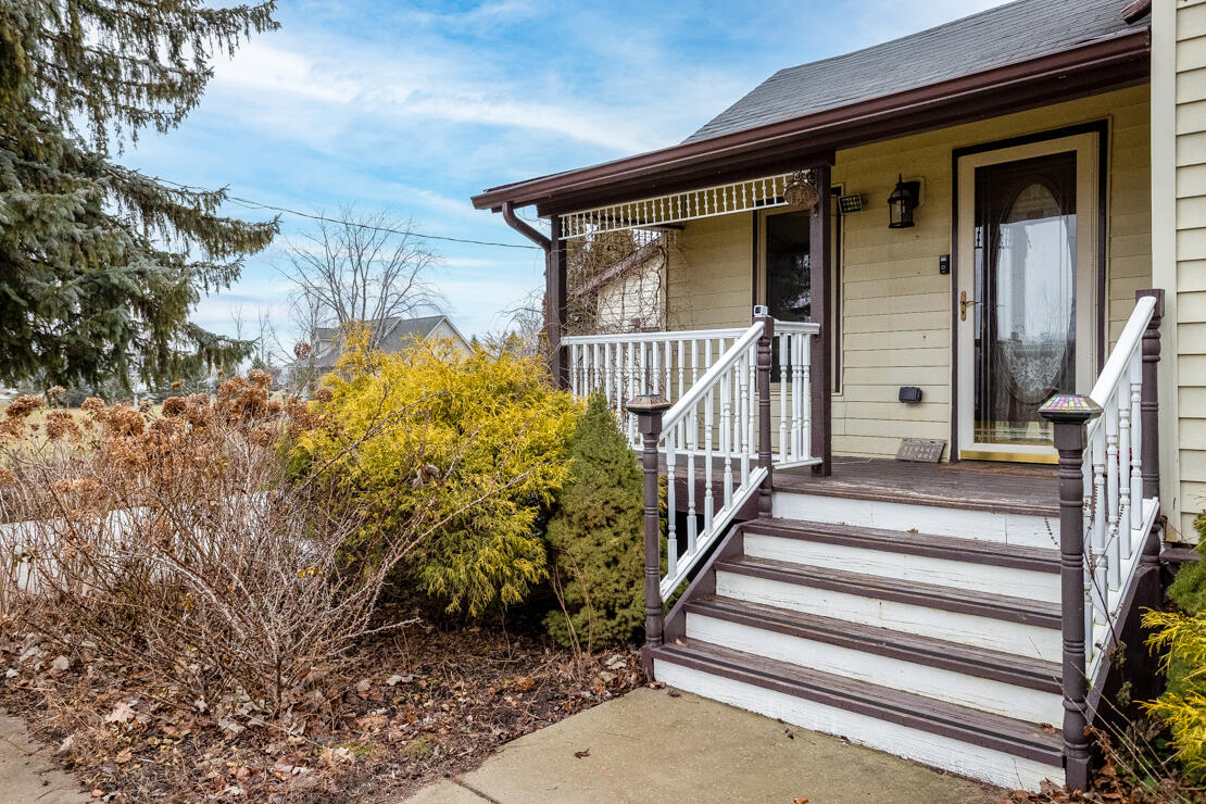 660 Snedeker Road North Webberville, MI 48892 - Photo 4 of 68 0N0A4419-Edit