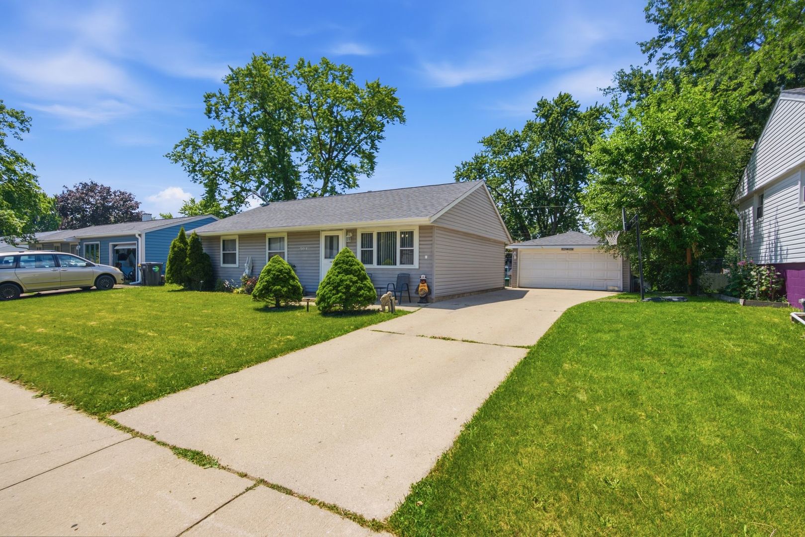 504 Rambler Lane Streamwood, IL 60107 - Photo 1 of 27