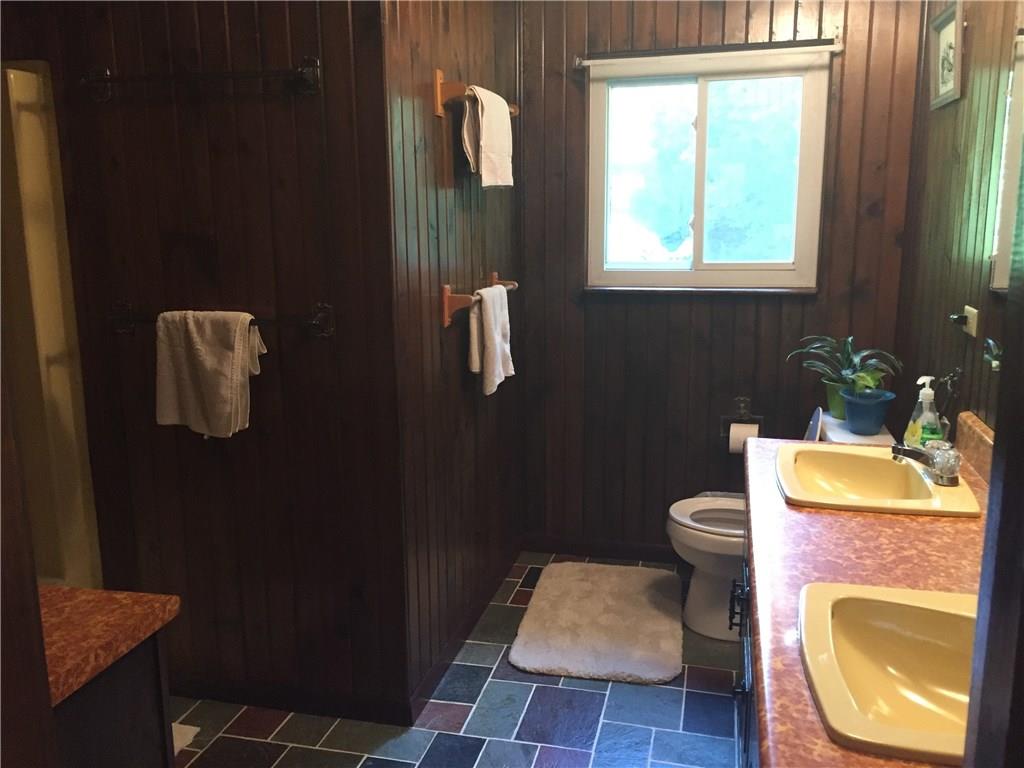220 Medical Center Road Chicora, PA 16025 - Photo 16 of 19 Full bath main level. LOTS of room here!