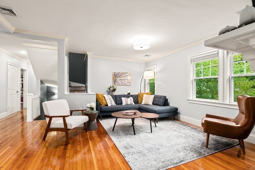 54 Beaconsfield Road, Unit 54 Brookline, MA 02445 - Photo 3 of 21