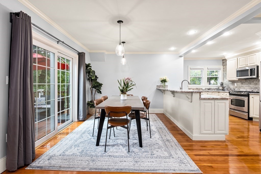 54 Beaconsfield Road, Unit 54 Brookline, MA 02445 - Photo 6 of 21