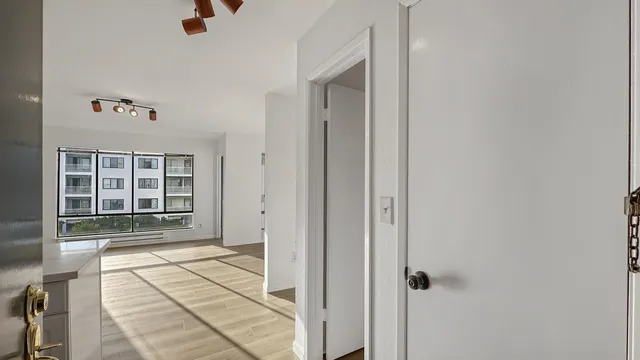 $249,000 | 4 Anchor Drive, Unit F331, Emeryville, CA 94608