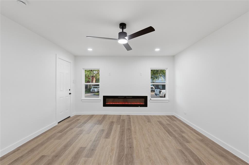 2607 Brandon Street Dallas, TX 75211 - Photo 3 of 14