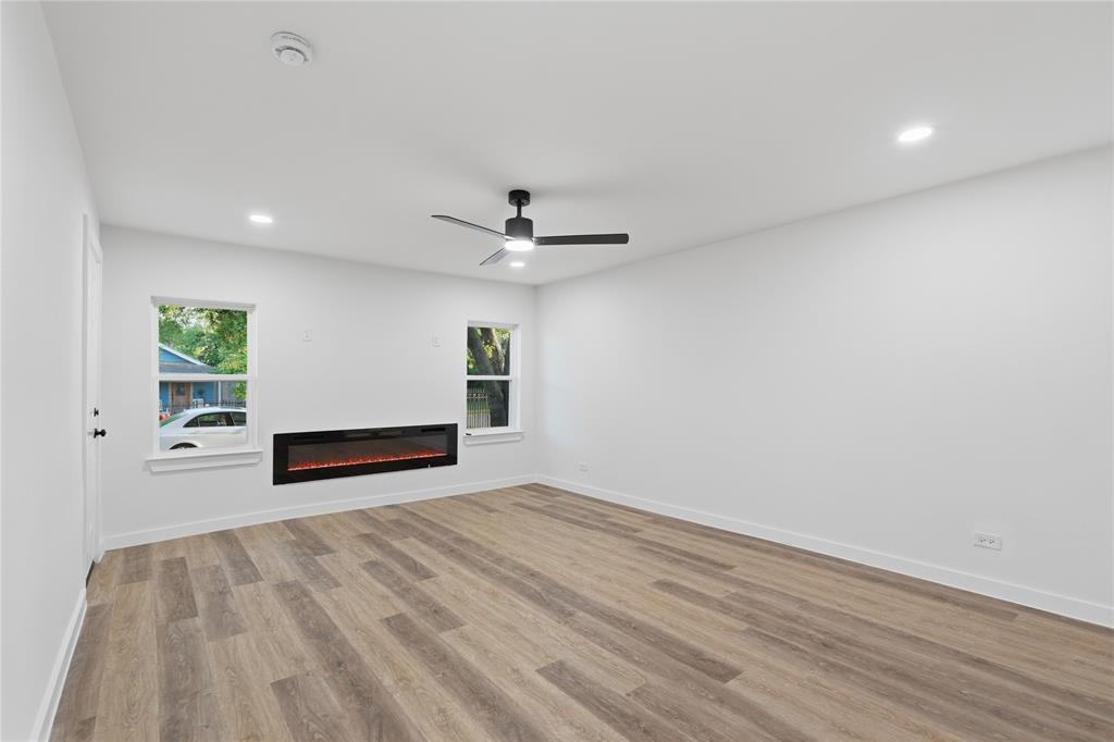 2607 Brandon Street Dallas, TX 75211 - Photo 4 of 14