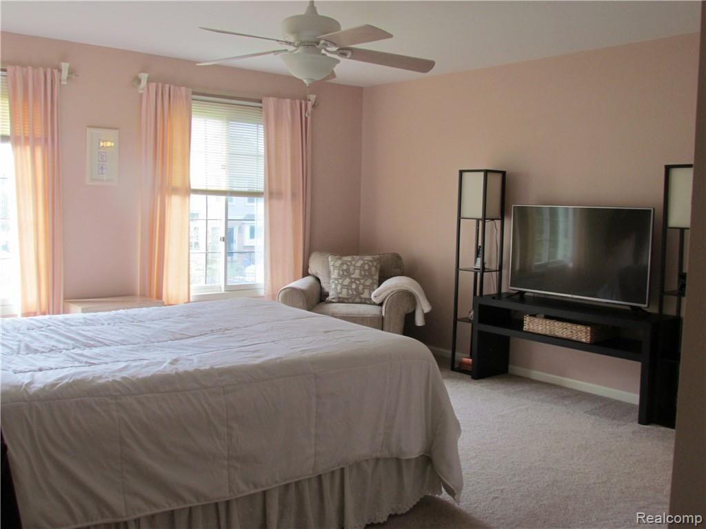 6979 Fox Hills Road Canton, MI 48187 - Photo 16 of 25 IMG_0676.JPG