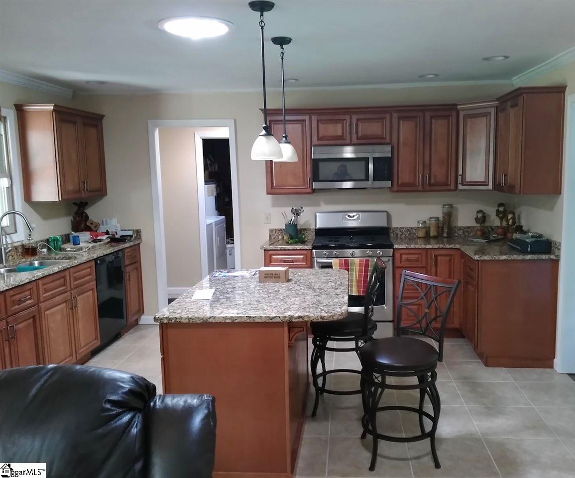 508 Woodbluff Road Laurens, SC 29360 - Photo 4 of 20 Gallery Image 4