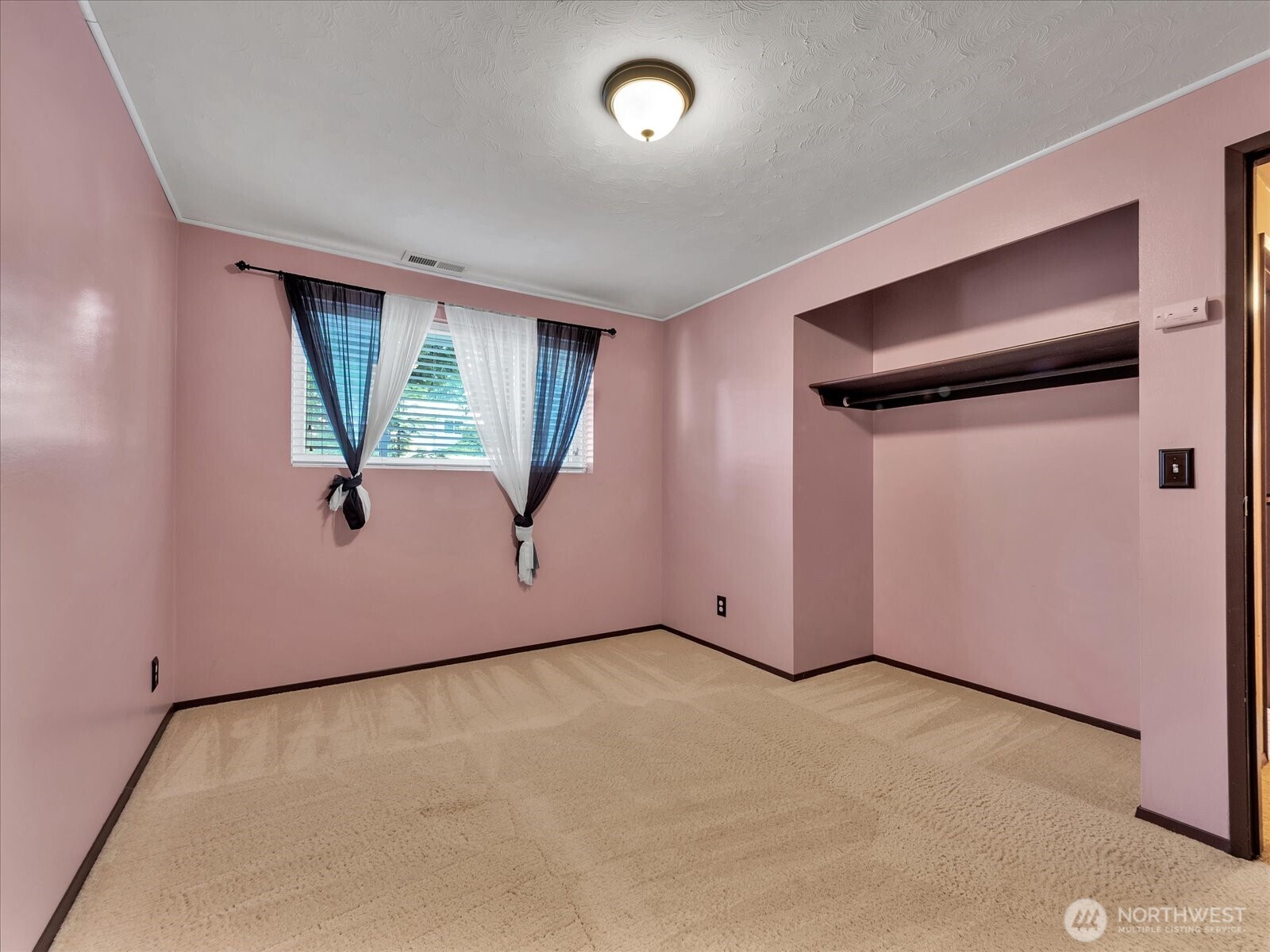 713 220th Street Southwest Bothell, WA 98021 - Photo 17 of 32