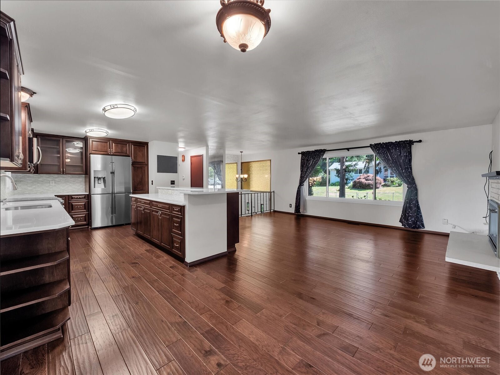 713 220th Street Southwest Bothell, WA 98021 - Photo 3 of 32