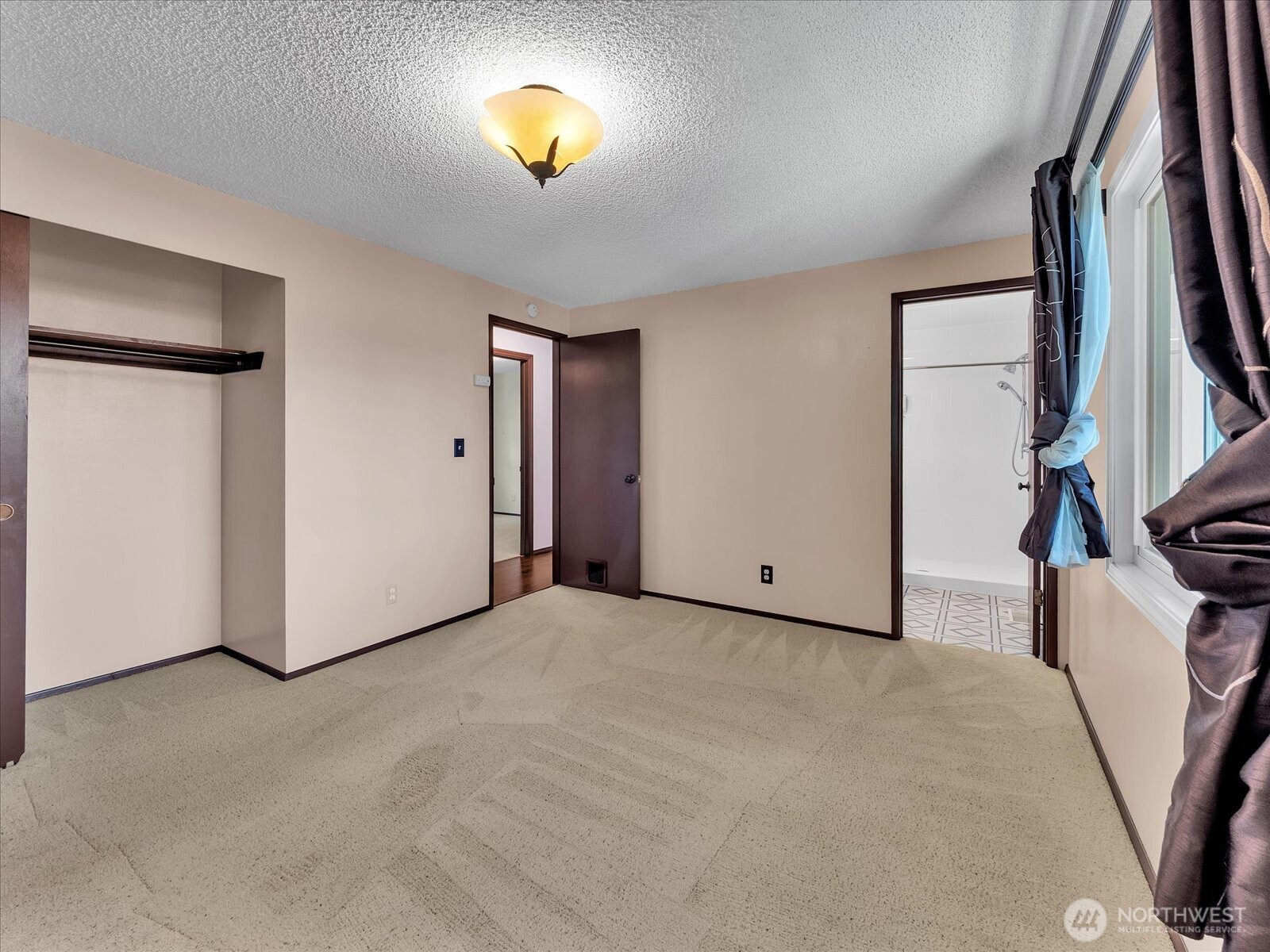 713 220th Street Southwest Bothell, WA 98021 - Photo 8 of 32
