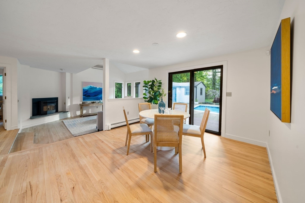 516 First Parish Road Scituate, MA 02066 - Photo 11 of 37