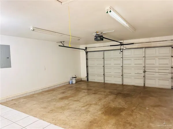 $1,800 | 1806 West 31st 1/2 Street, Mission, TX 78574