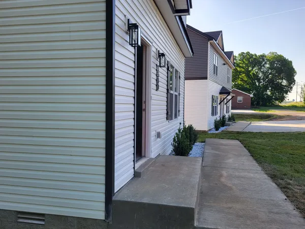 $1,400 | 23 A Thompsonville Lane, Unit 23A, Oak Grove, KY 42262
