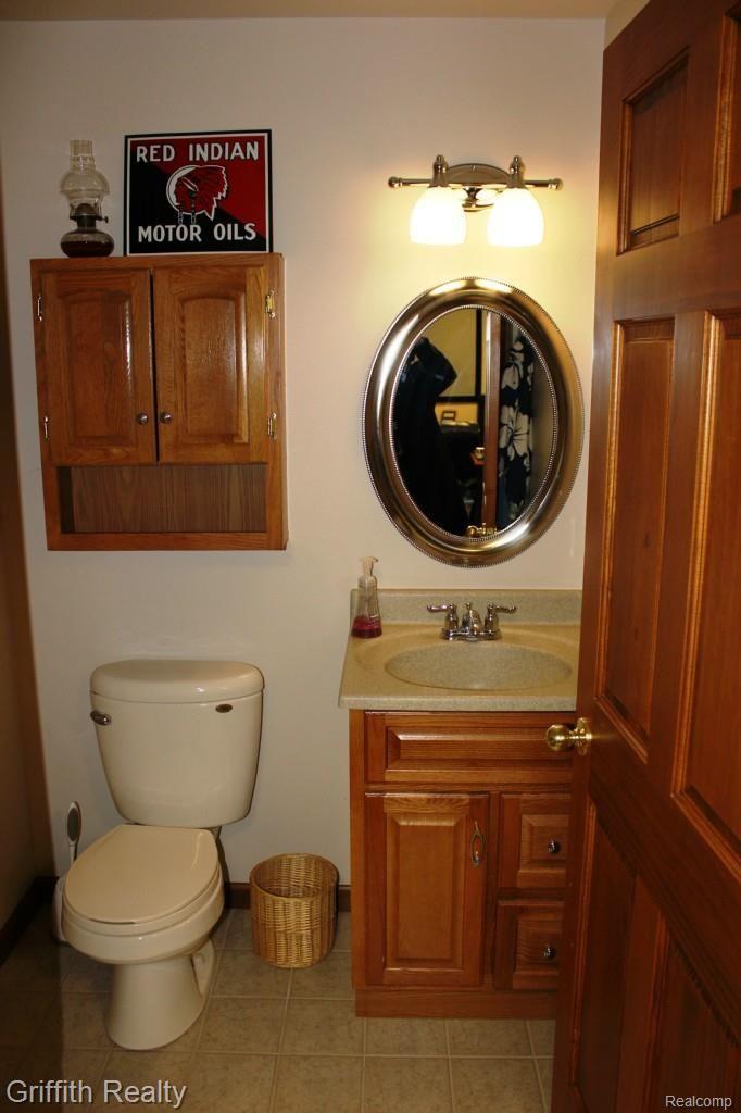 7809 Lee Road Brighton, MI 48116 - Photo 20 of 27 Lav.jpg