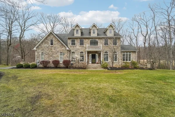 $935,000 | 5 Megan Terrace, Sparta, NJ 07871