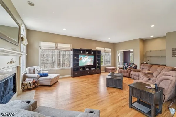 $935,000 | 5 Megan Terrace, Sparta, NJ 07871