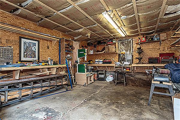 74 Circuit Road Medford, MA 02155 - Photo 4 of 26 Gallery Image 4