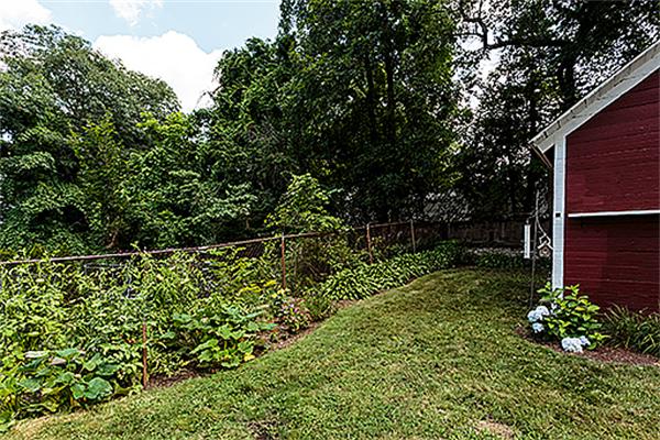 74 Circuit Road Medford, MA 02155 - Photo 5 of 26 Gallery Image 5