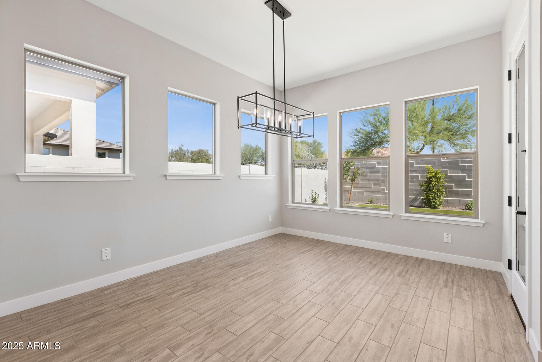 1948 West Rowel Road Phoenix, AZ 85085 - Photo 7 of 38 Homesite2104-007