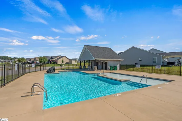 $285,000 | 198 Highland Springs Loop, Inman, SC 29349