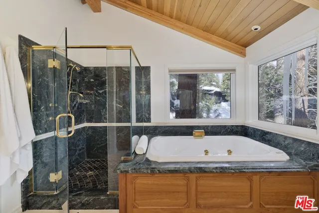 $2,950,000 | 370 Ranch Road, Mammoth Lakes, CA 93546